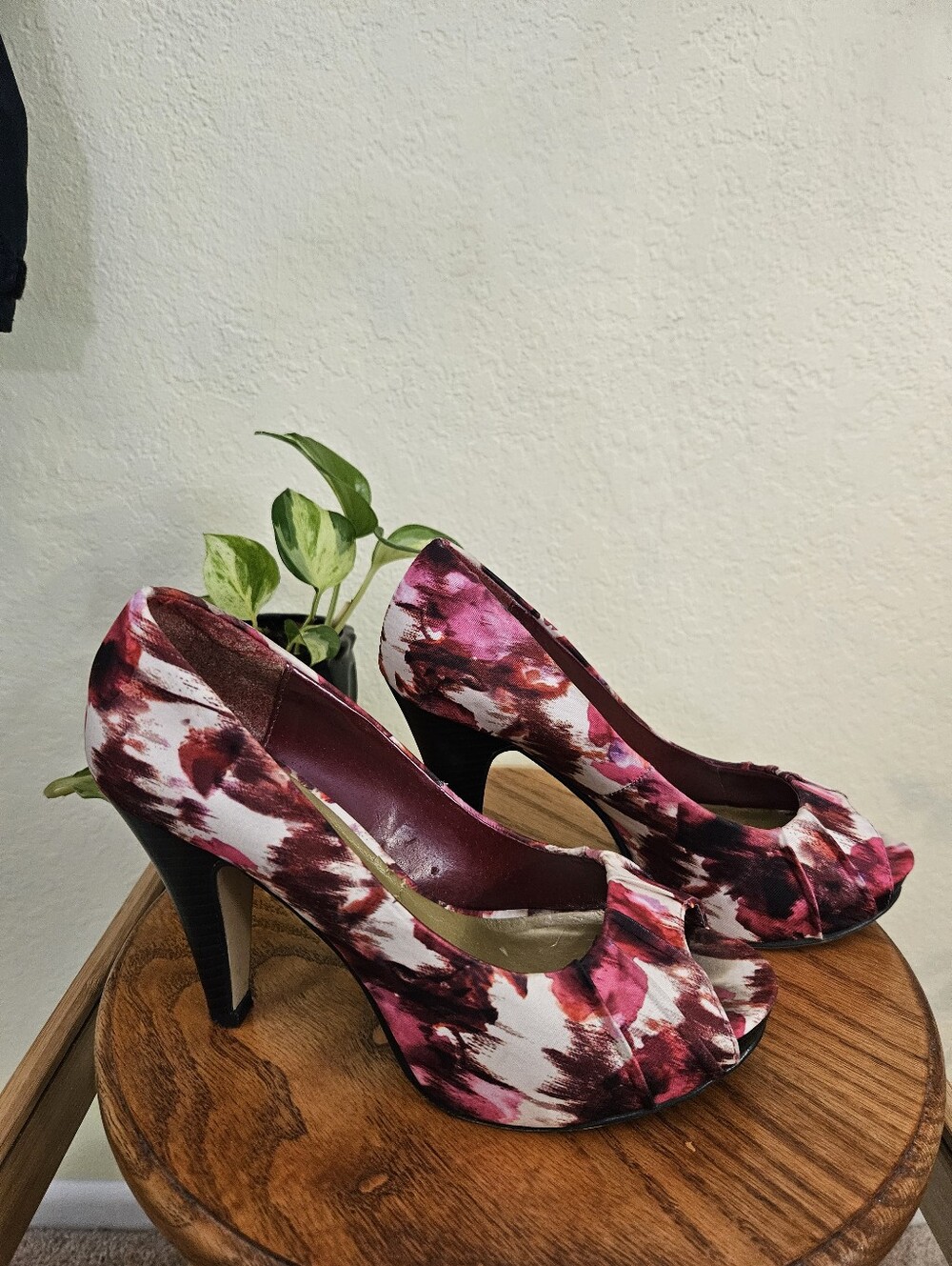 Madden Girl Women's Pink Floral Peep-Toe High Heels Sz 6